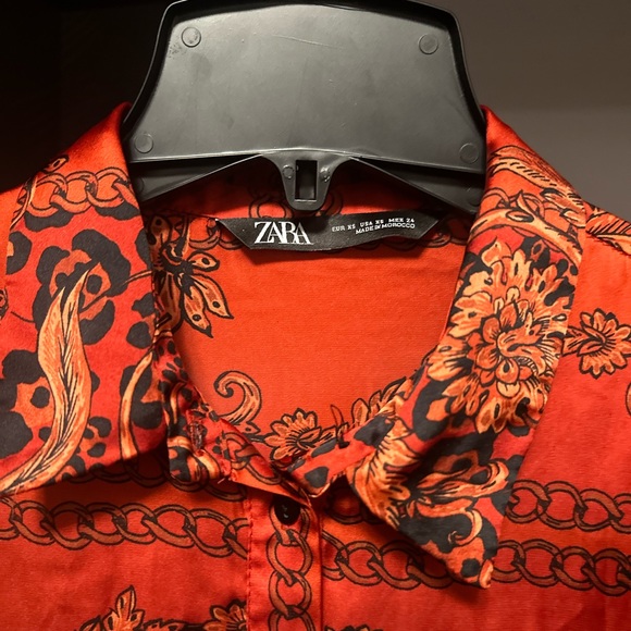ZARA satin red long button down top in XS - Picture 3 of 7